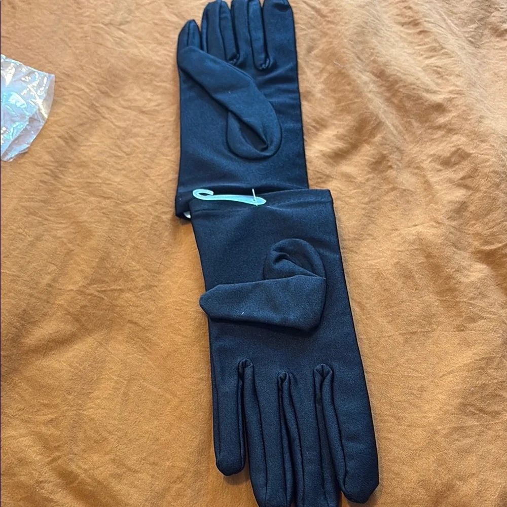 NWT Spandex gloves